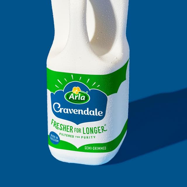 Cravendale Filtered Fresh Semi Skimmed Milk Fresher for Longer 250ml - gallery image 4