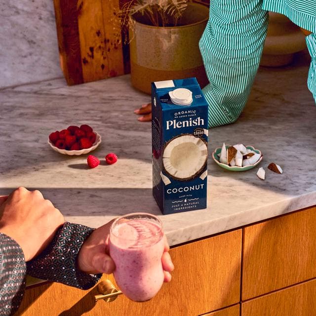 Plenish 1L Chilled Dairy Free Organic Coconut Drink - gallery image 6