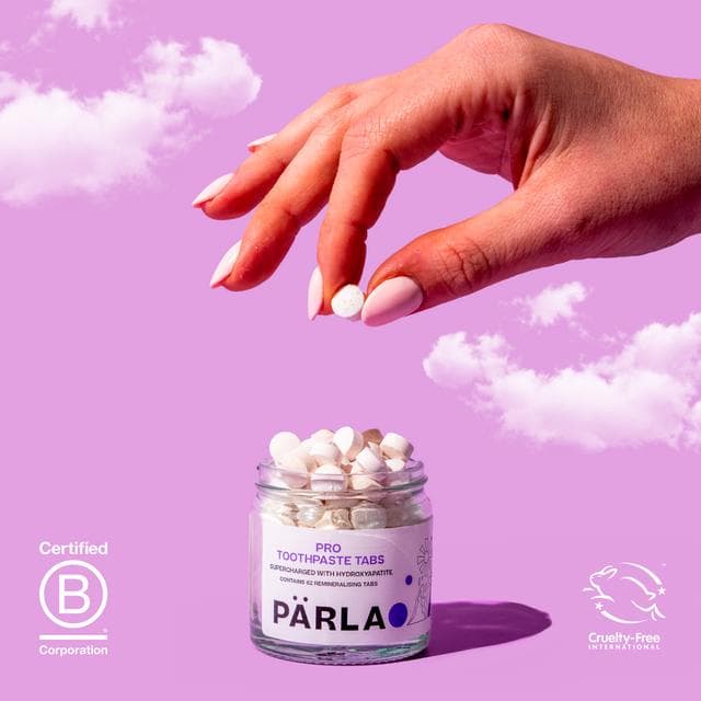 PÄRLA PRO High Gloss Whitening Sensitive Toothpaste Tabs for Remineralisation with Vit B12 62s - gallery image 3