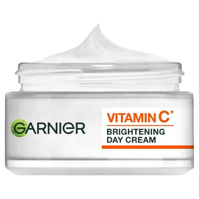 Garnier SkinActive Vitamin C Skincare Brightening Day Face Cream 50ml - gallery image 1