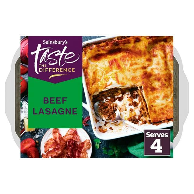 Sainsbury's Beef Lasagne Ready Meal For 4, Taste the Difference 1.5kg - gallery image 1