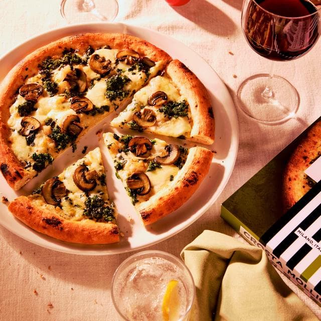 Crosta & Mollica Fiorentina Mushrooms Spinach Creamy Garlic Sourdough Pizza 453g - gallery image 2