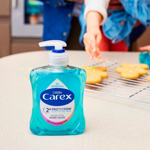 Carex 500ml Original Antibacterial Hand Wash - gallery image 2