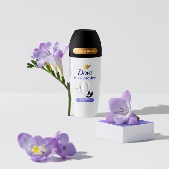 Dove Women Advanced Care 50ml Invisible Dry 72h Antiperspirant Roll On Deodorant - gallery image 2