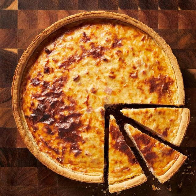 Sainsbury's Quiche Lorraine 1.5kg - gallery image 2