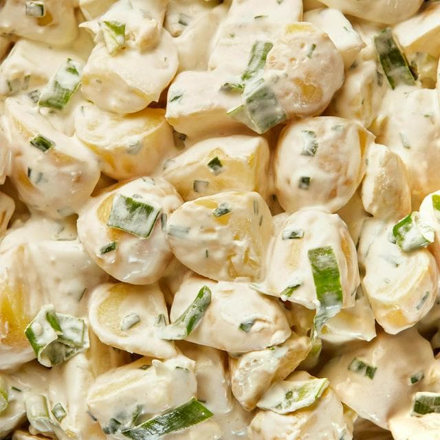 Sainsbury's 925g Party Size Potato Salad, Taste the Difference - gallery image 2