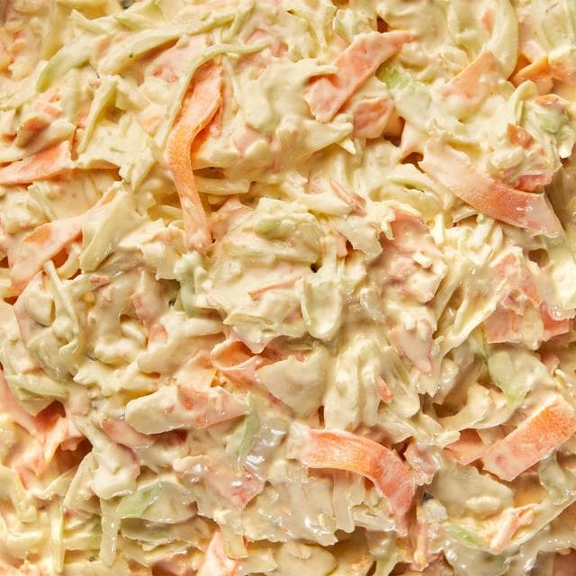 Sainsbury's 920g Party Size Coleslaw, Taste the Difference - gallery image 2