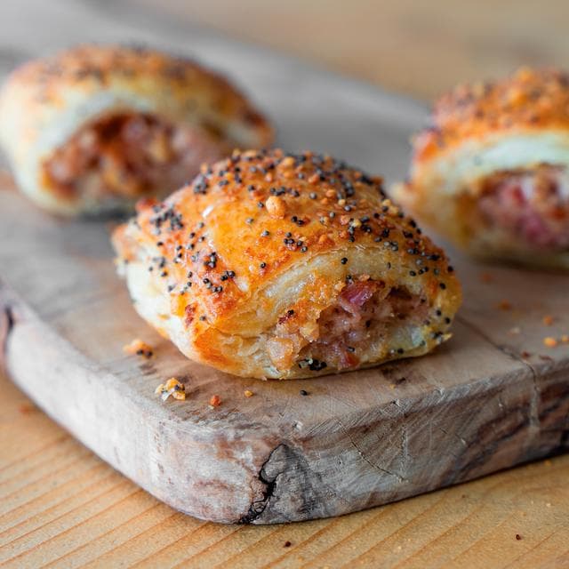Higgidy Ham Hock & Cheddar Sausage Rolls 54g - gallery image 2