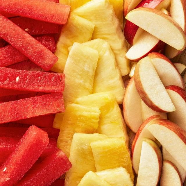 Sainsbury's 1.4kg Finger Fruit Salad Platter - gallery image 2