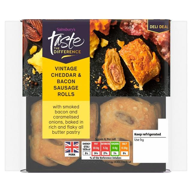 Sainsbury's Vintage Cheddar & Bacon Sausage Rolls, Taste the Difference 188g - gallery image 1