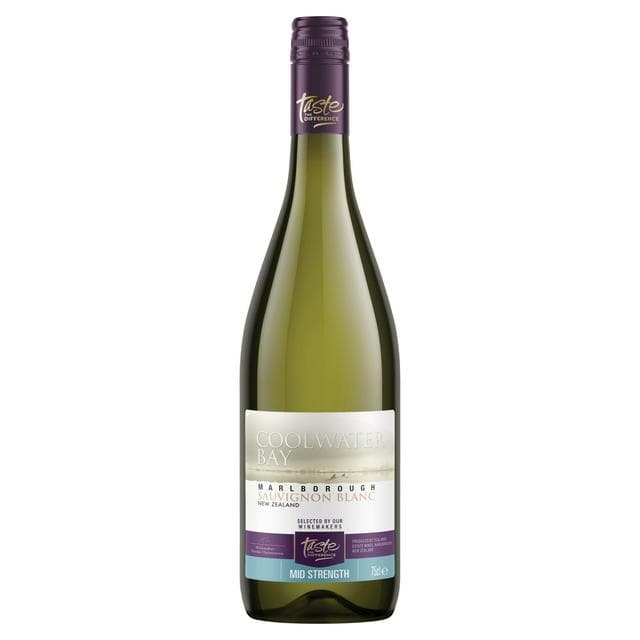 Sainsbury's Mid Strength Coolwater Bay Sauvignon Blanc White Wine, Taste the Difference 75cl - gallery image 1