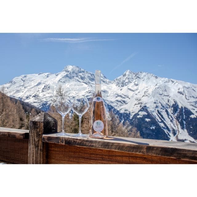 Queen Cotes De Provence Rose Wine 75cl - gallery image 3