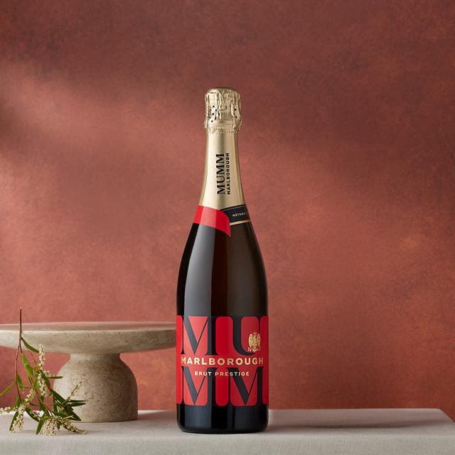 Mumm Marlborough Brut Prestige Sparkling Wine 75cl - gallery image 5