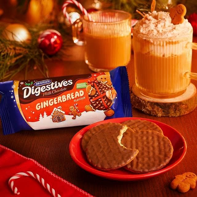 McVitie's Digestives 266g Gingerbread Chocolate Biscuit, Festive Edition - gallery image 4