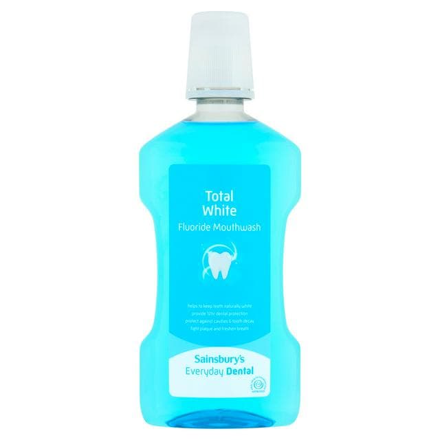 Sainsbury's Whitening Mouthwash 600ml - gallery image 1