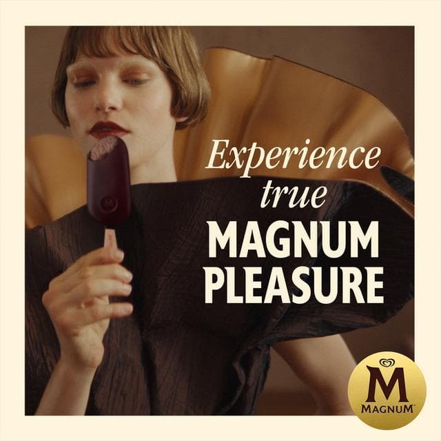 Magnum 3 x 100ml Intense Dark Chocolate Ice Cream Sticks - gallery image 2