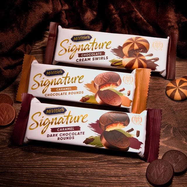 McVitie's Signature Caramel Chocolate Rounds Biscuits 109g - gallery image 6