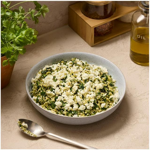 Sainsbury's Greek Inspired Whipped Feta Salad, Taste the Difference 800g - gallery image 1