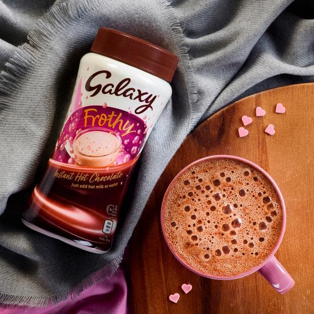 Galaxy Frothy Instant Hot Chocolate 275g - gallery image 2