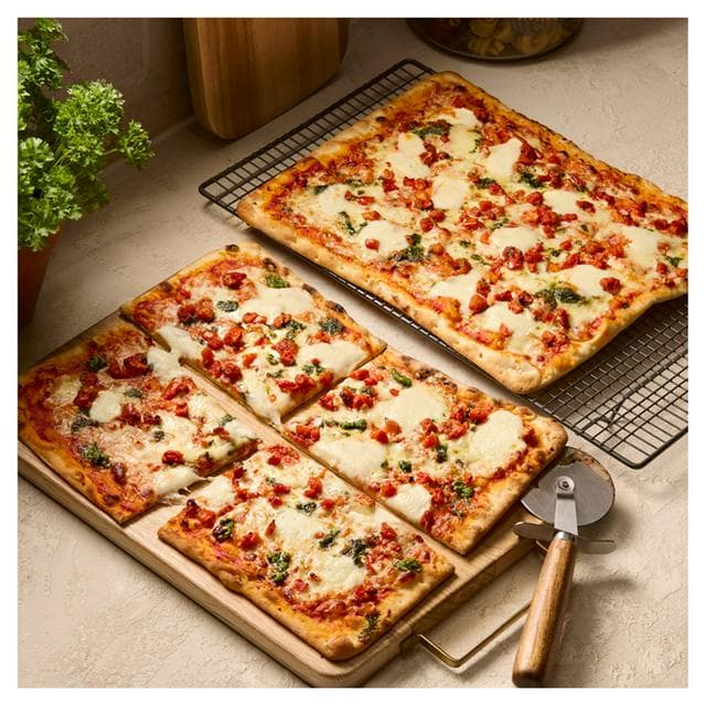 Sainsbury's 2 Mozzarella Marinated Tomato & Pesto Thin & Crispy Pizza, Taste the Difference 1.1kg - gallery image 1