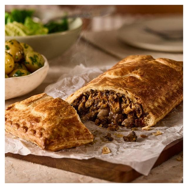 Sainsbury's Mushroom Wellington, Taste the Difference 500g - gallery image 1