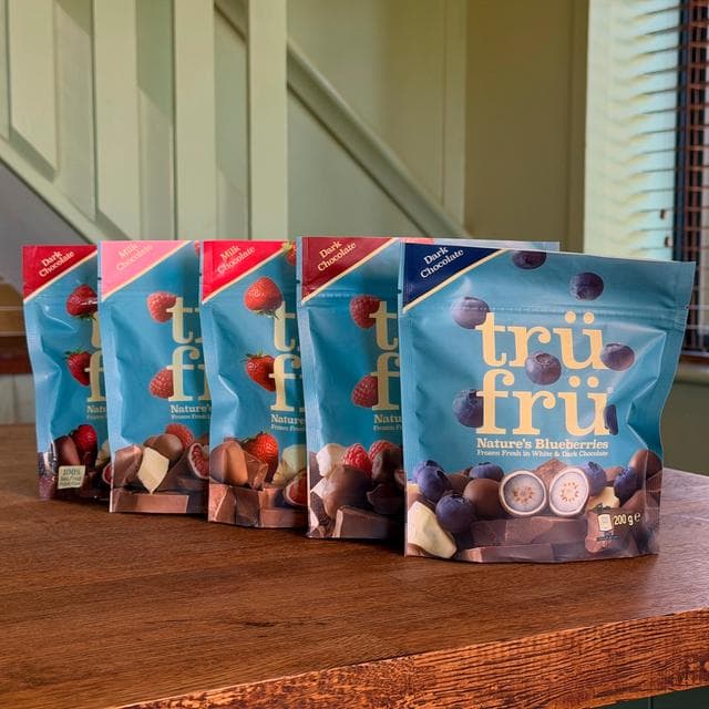 trufru Nature's Raspberries in White & Dark Chocolate 200g - gallery image 5