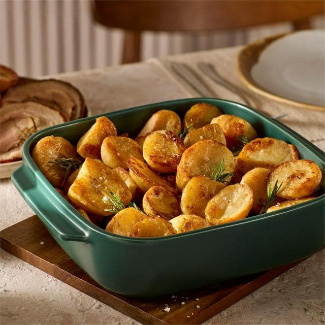 Sainsbury's Goose Fat Roast Potatoes, Taste the Difference 1kg - gallery image 1