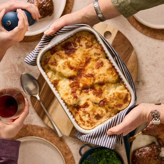 Sainsbury's Potato Dauphinoise, Taste the Difference 1.2kg - gallery image 2