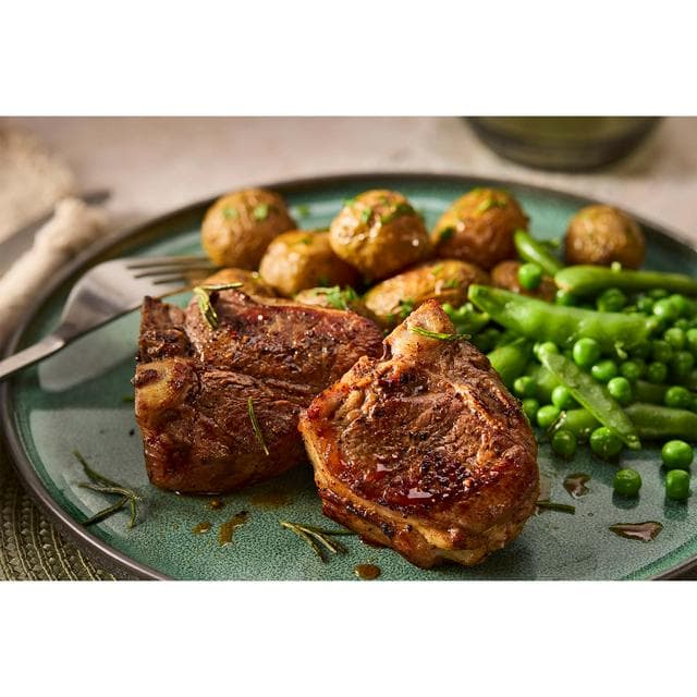 Sainsbury's Welsh Hill Thick Lamb T-Bone Steak, Taste the Difference (Approx. 550g) - gallery image 2