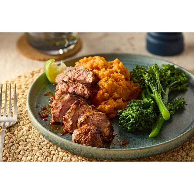 Sainsbury's Welsh Hill Lamb Neck Fillets, Taste the Difference (Approx. 350g) - gallery image 2
