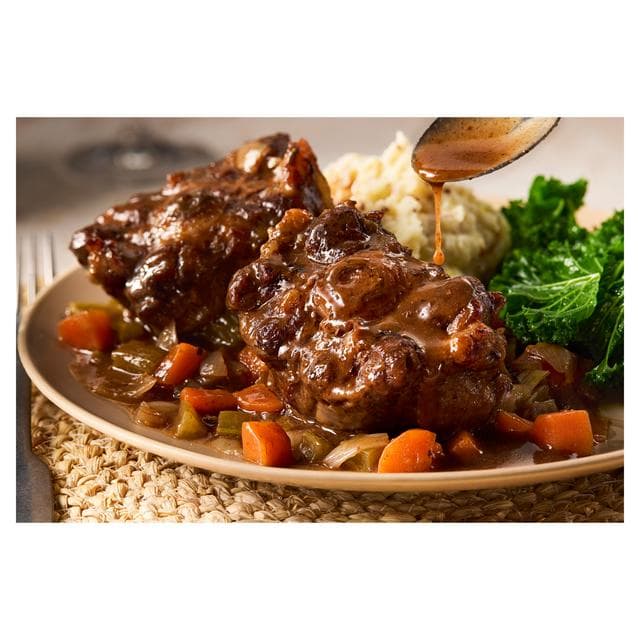 Sainsbury's Aberdeen Angus Oxtail, Taste the Difference (Approx. 1kg) - gallery image 2