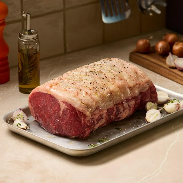 Sainsbury's Aberdeen Angus Medium Rolled Sirloin of Beef, Taste the Difference (Approx. 1.4kg) - gallery image 1