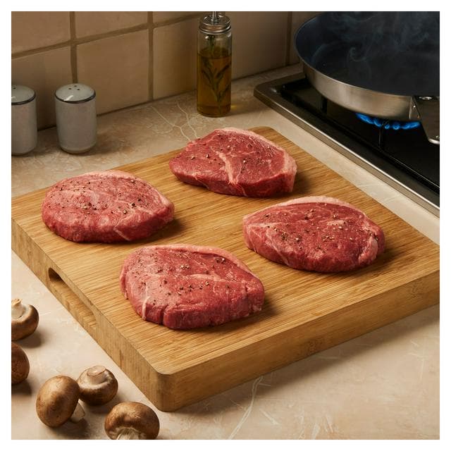 Sainsbury's 4 x 225g Aberdeen Angus Rump Steaks, Taste the Difference - gallery image 1