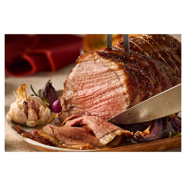 Sainsbury's 2.2kg Large Aberdeen Angus Beef Rump Joint, Taste the Difference - gallery image 2