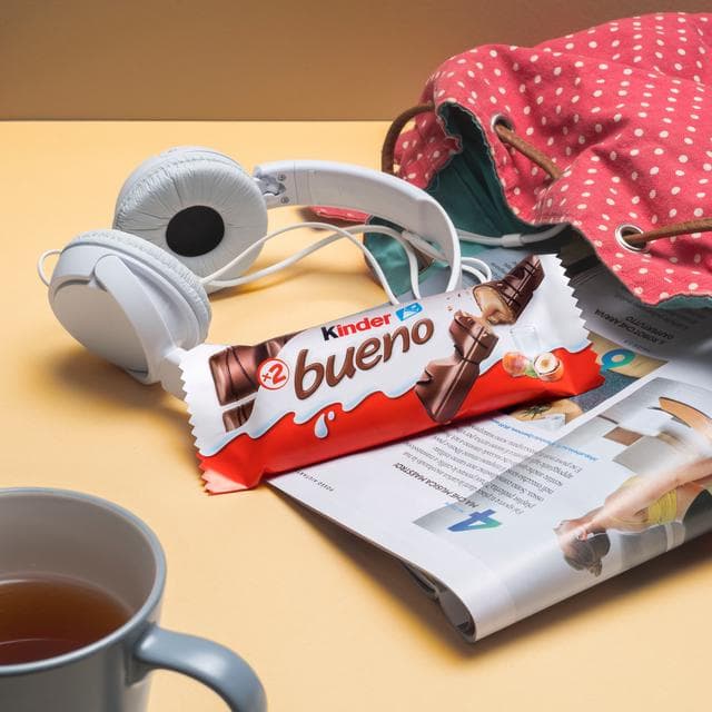 Kinder Bueno Milk Chocolate & Hazelnut Multipack 3 x 43g - gallery image 6