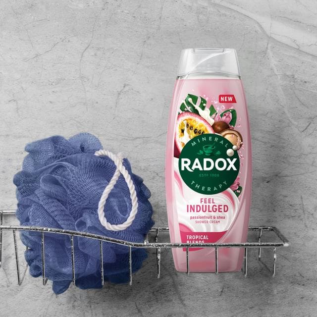 Radox Mineral Therapy Shower Cream Feel Indulged 450ml - gallery image 4