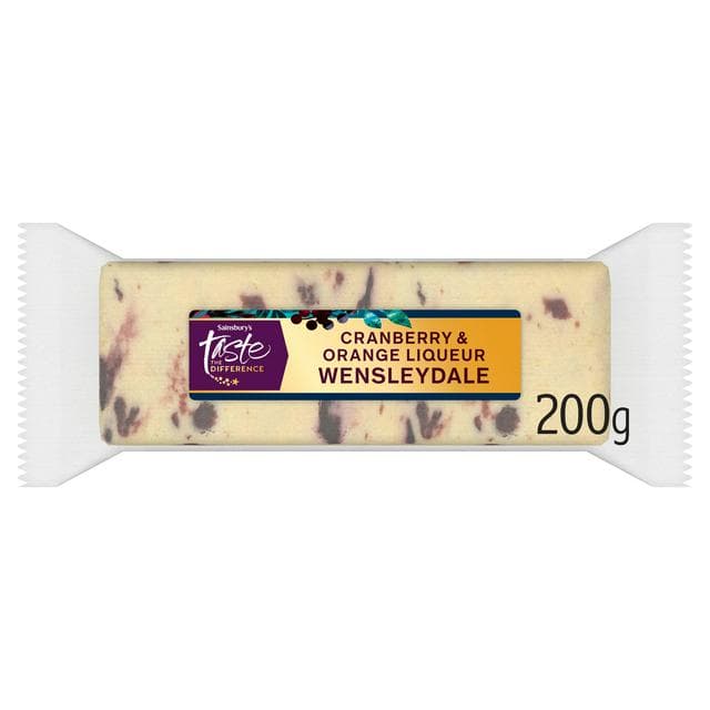 Sainsbury's 200g Cranberry & Orange Liqueur Wensleydale Cheese, Taste the Difference - gallery image 1