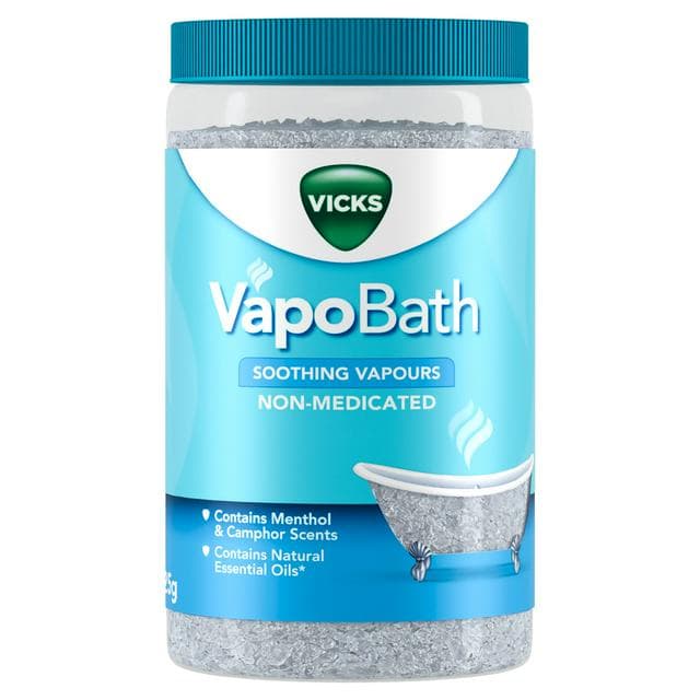 Vicks Vapo Bath Salt with Menthol & Camphor Scents Soothing Vapours 425g - gallery image 1