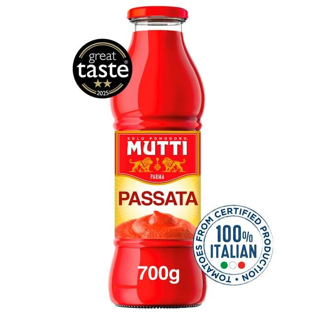 Mutti Tomato Passata 700g - gallery image 1
