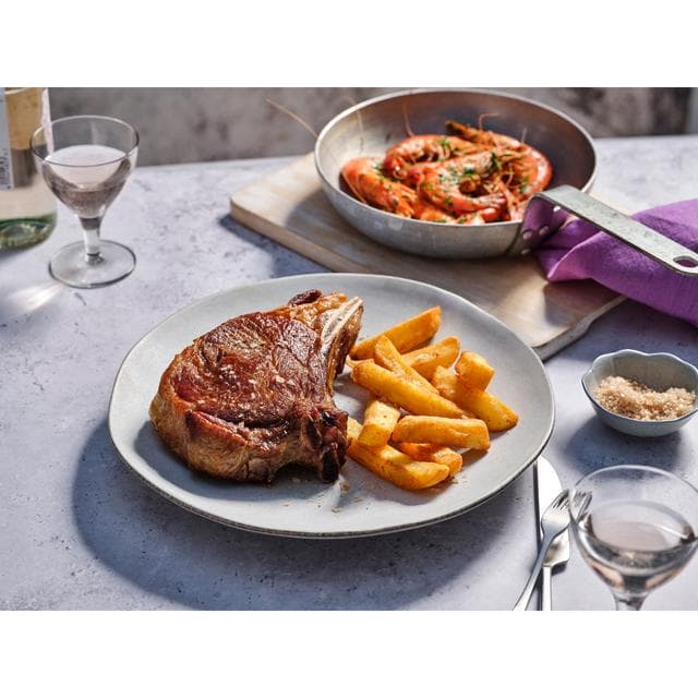 Sainsbury's Discovery (Approx.550g) 35 Day Salt Dry Aged Aberdeen Angus Sirloin Steak, Taste the Difference - gallery image 4