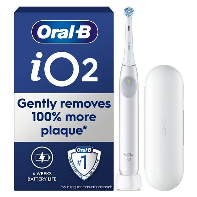 Oral-B iO2 Electric Toothbrush - gallery image 1