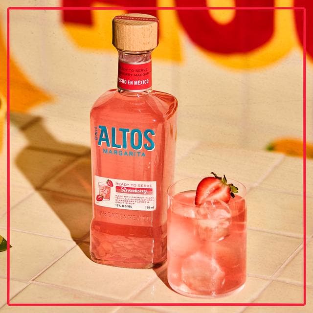 Olmeca Altos Margarita Strawberry 75cl - gallery image 2