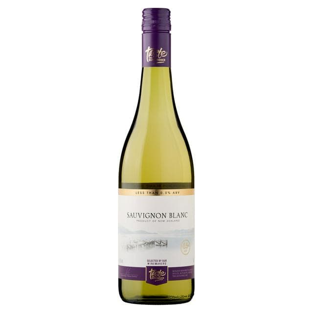 Sainsbury's 75cl De-alcoholised Sauvignon Blanc, Taste the Difference - gallery image 1