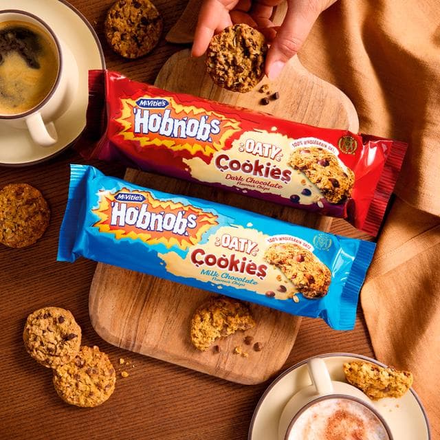 McVitie's Hobnobs Milk Chocolate Flavour Chips Oaty Cookies 155g - gallery image 4