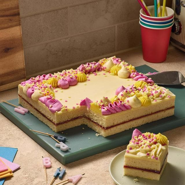 Sainsbury's 1.36kg Pink Iced Madeira Traybake Celebration Cake, Taste the Difference - gallery image 1
