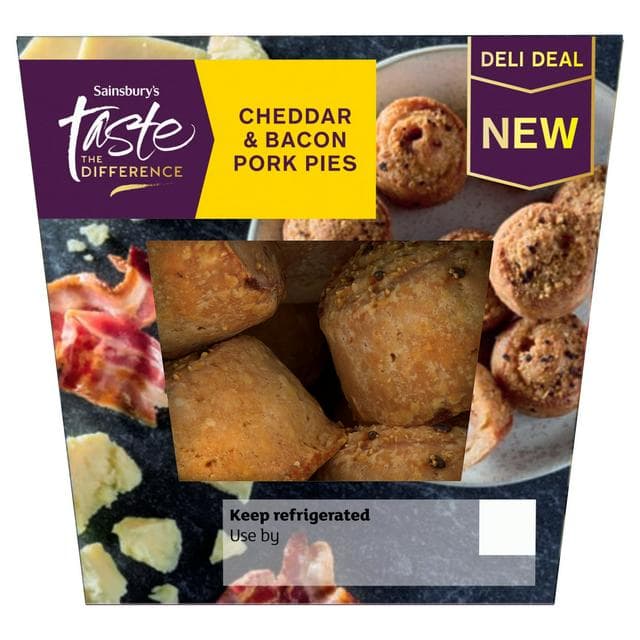 Sainsbury's 200g Cheddar & Bacon Pork Pies, Taste the Difference - gallery image 1