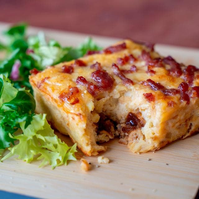 Higgidy 155g Beechwood Smoked Bacon & Mature Cheddar Frittata - gallery image 2