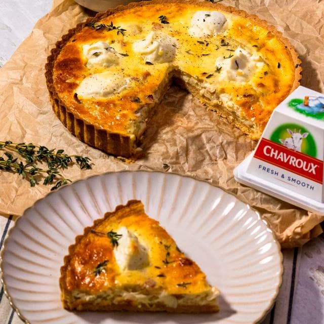 Chavroux 150g Pure Goats Cheese Pyramid - gallery image 4