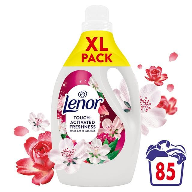 Lenor Base 85 Washes Wild Berries & Jasmine Fabric Conditioner - gallery image 1