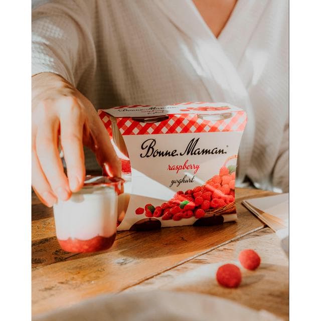 Bonne Maman 4 x 115g Raspberry Yoghurt - gallery image 3